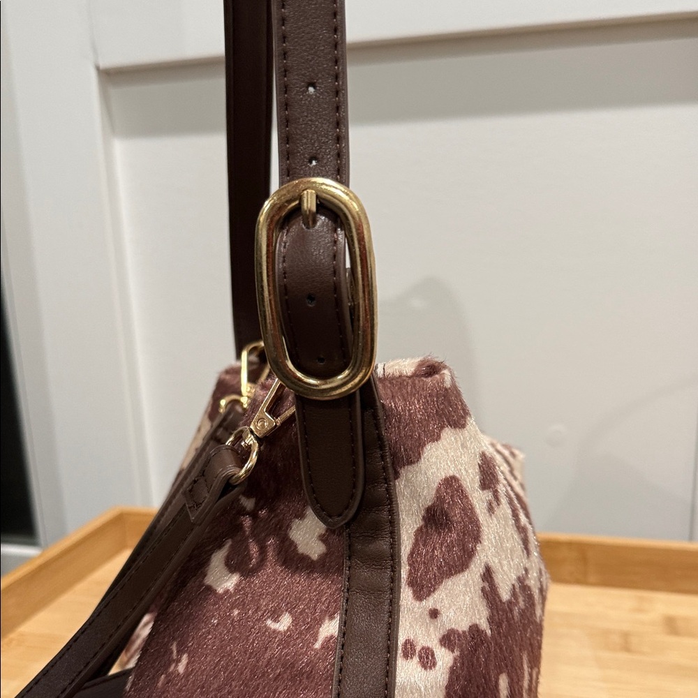 Convertible Carrie Crossbody Bag - Picture 7 of 10